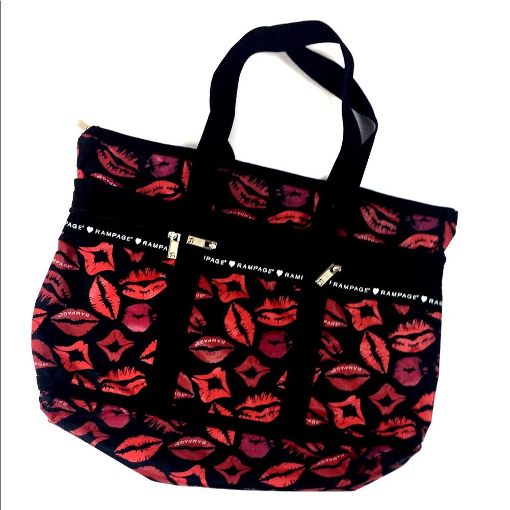 Rampage Kisses Tote Bag